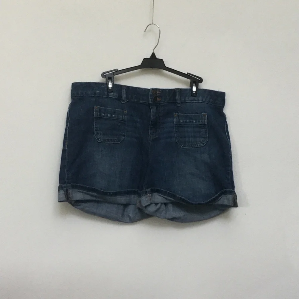Tommy Hilfiger Cuffed Dark Wash Denim Shorts Size 14 Neutral Basic